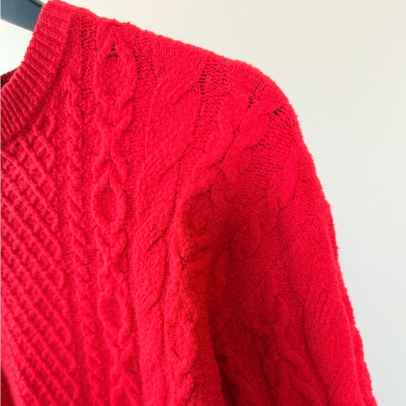 Cozy Red Cable Knit Style Sweater - Size S - Picture 4 of 8